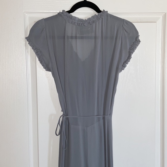SOLD Reformation Gwyneth Gwenyth Wrap Slit Dress Plunging Ruffle Neckline Gray - Picture 12 of 15